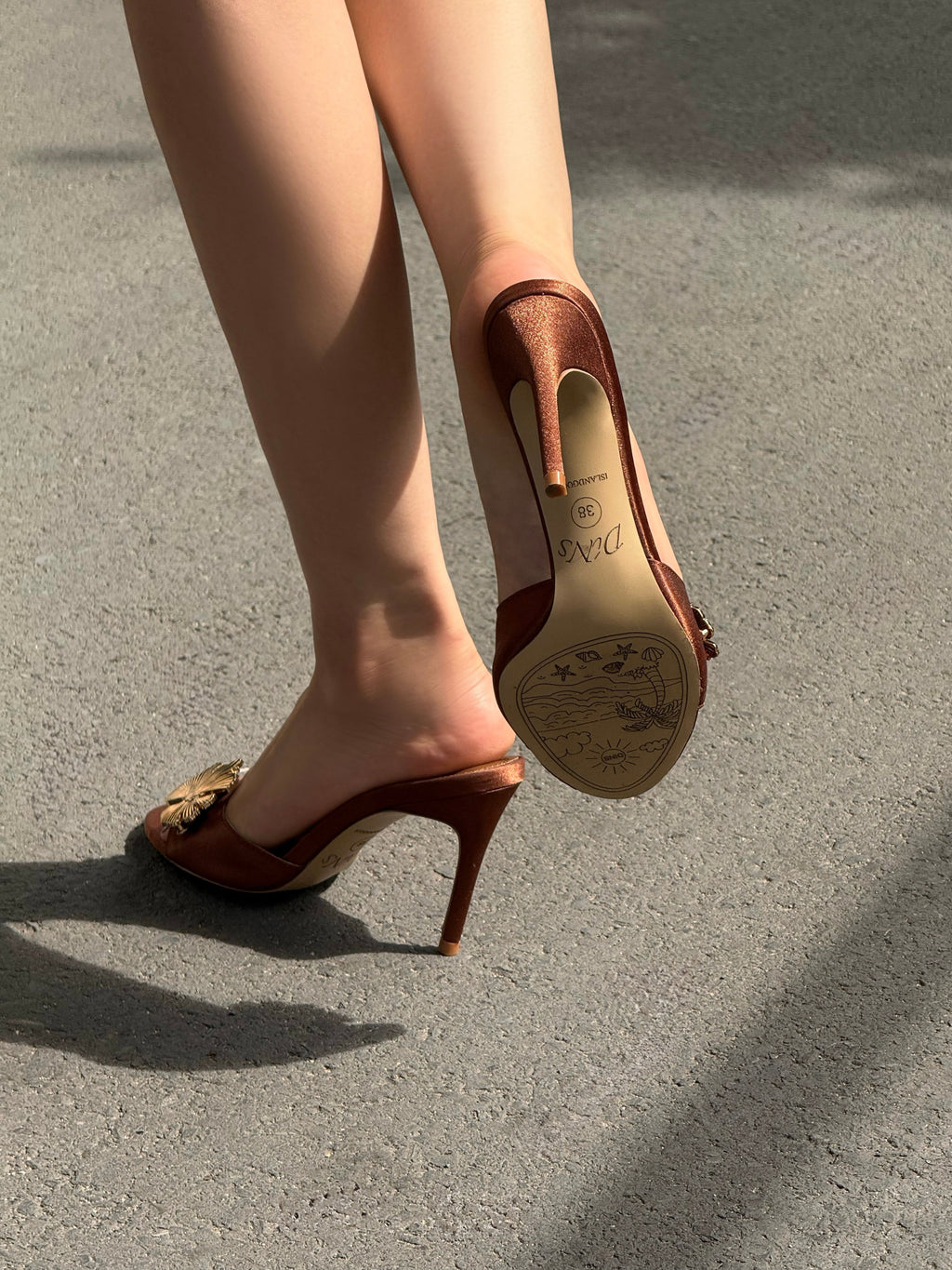 ISRA HIGH HEELS